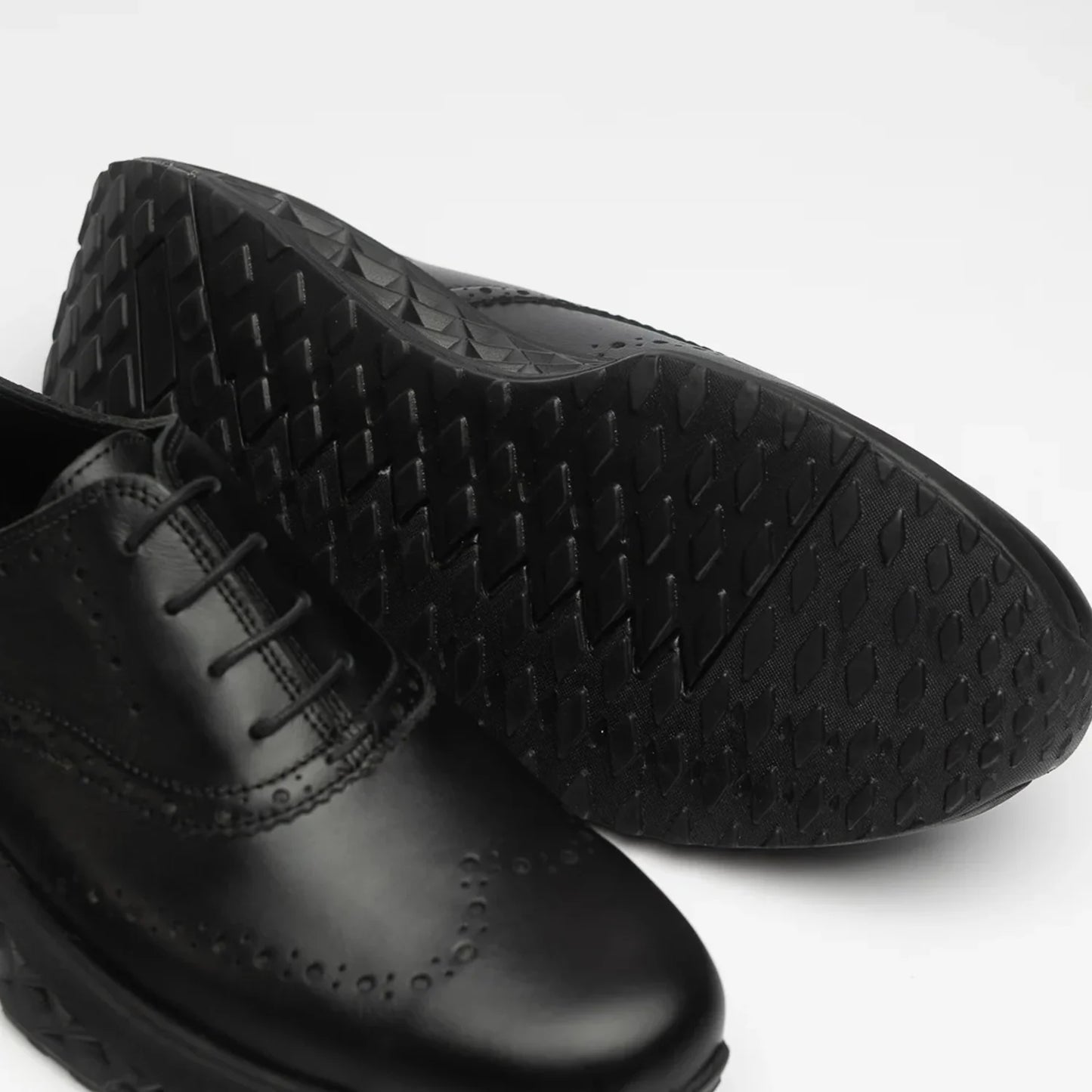 UltraLiv Oxford Black