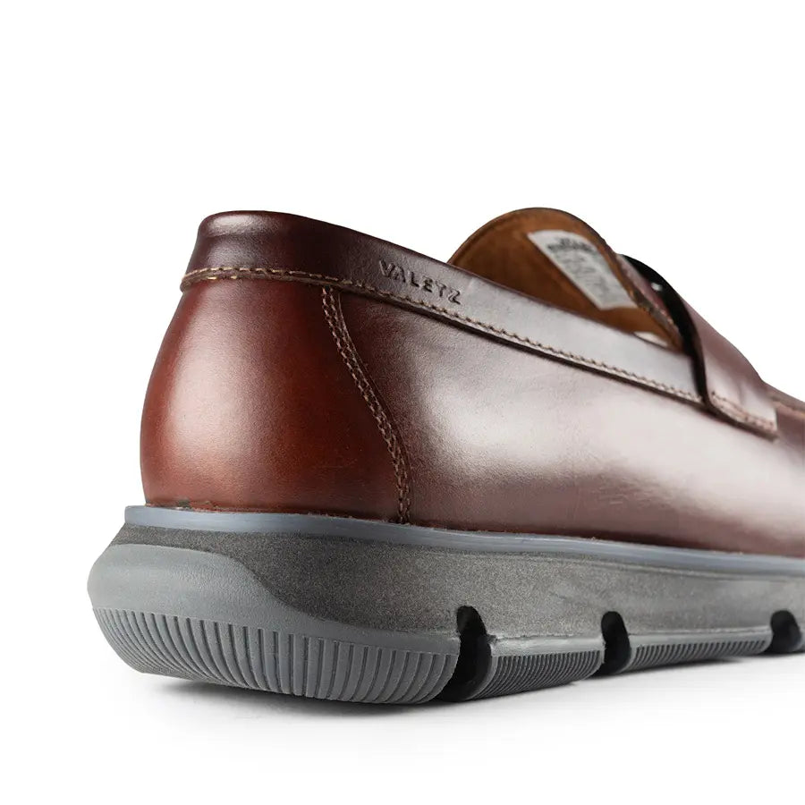 Olmo Estilo Penny Loafer Coñac x Negro
